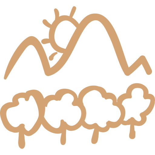 Icono de una montaña con varios árboles juntos.